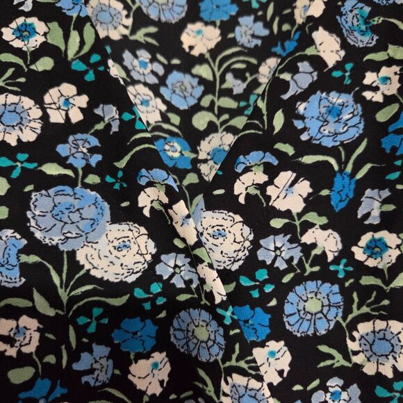 EUC LIKE NEW LOFT FLORAL V NECK WRAP FLUTTER SLEEVES TOP SZ XS - Picture 5 of 15